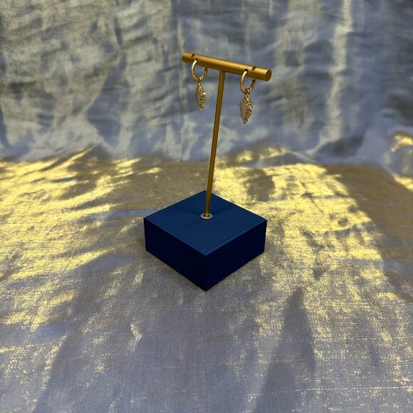 APM Monaco Eclat Gold Earrings - Picture 3 of 6